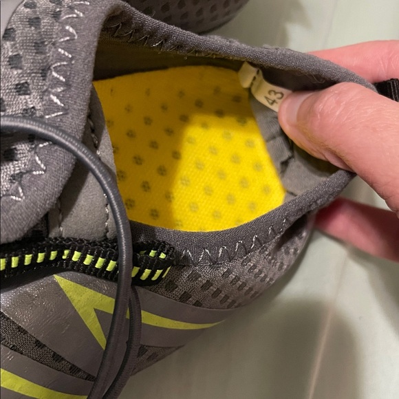 NWOT Hike Footwear Barefoot Shoes Quick Dry Lightweight Gray Yellow Sz 9.5 EU 43 - Picture 5 of 7